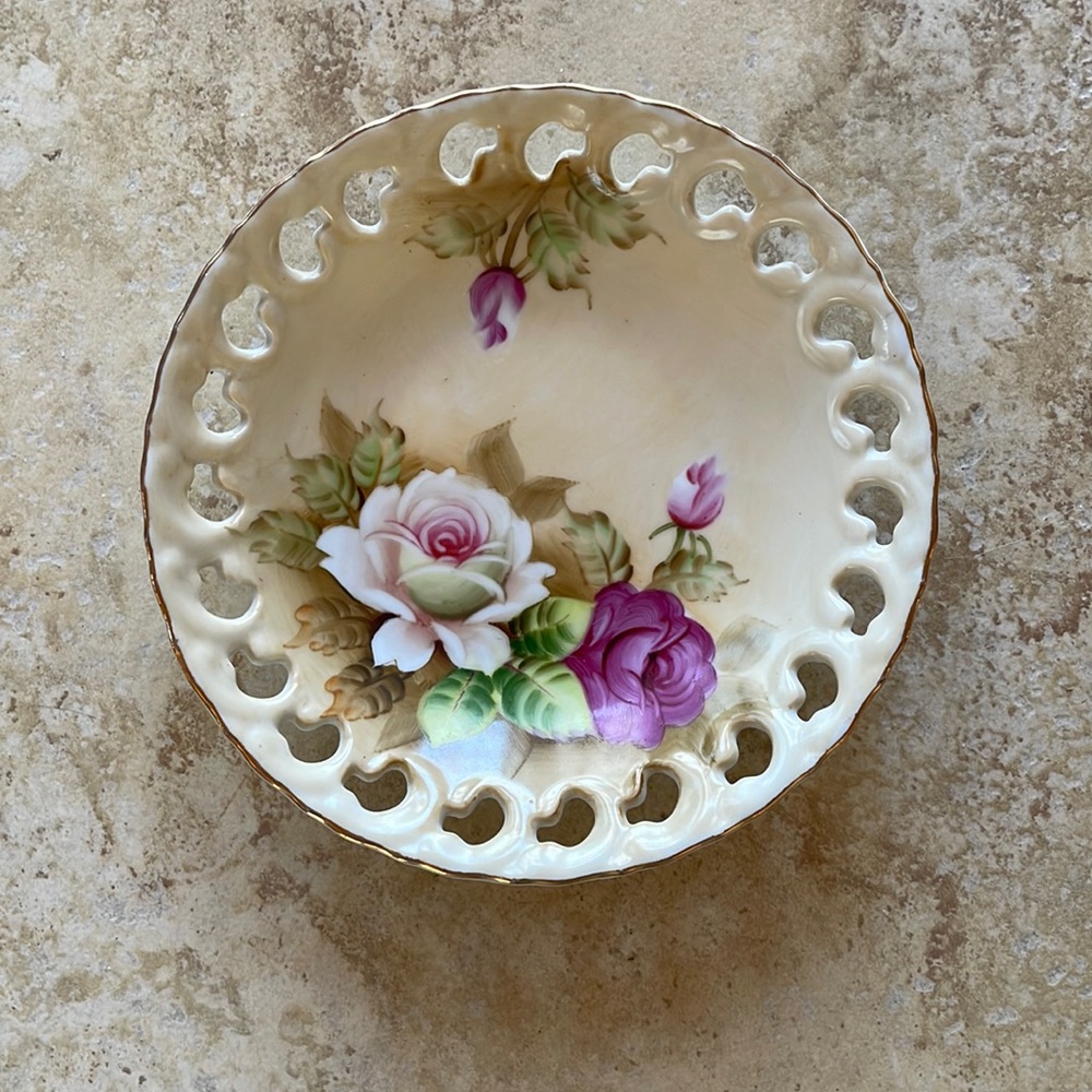 VTG Lefton Pedestal Bowl